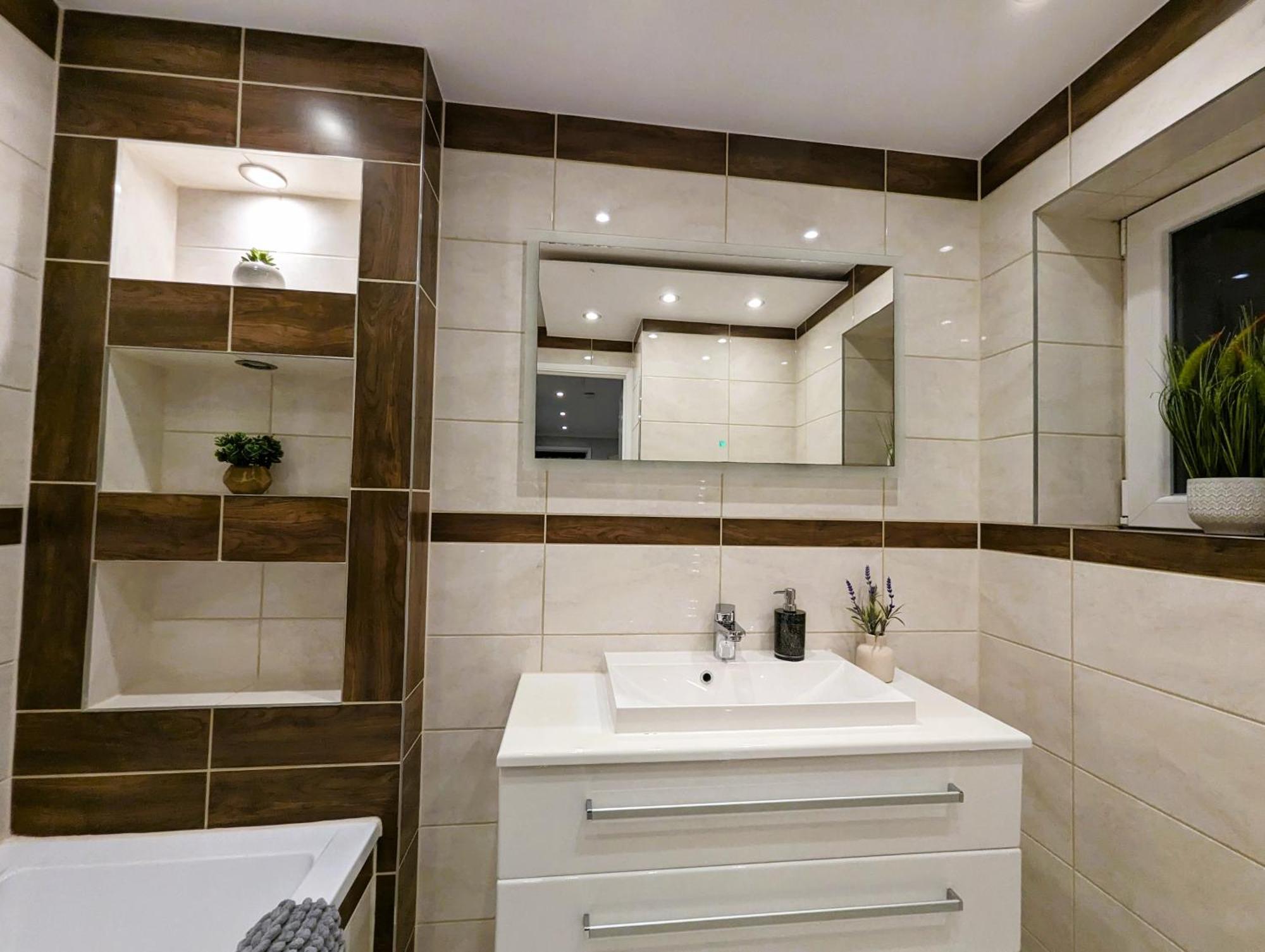 6 Guests * 4 Bedroom * Free Wi-Fi *Huntingdon Exterior photo